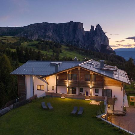 Hotel Chalet Dolomites Seiser Alm Exterior foto